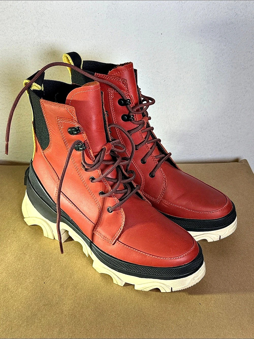 Sorel Kinetic Impact II Lace -Up Boots Red & Black US 8